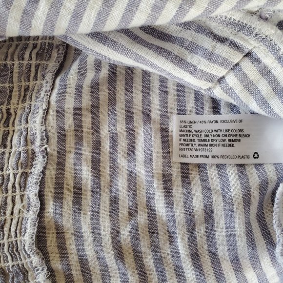 Universal Thread - Women's Slim Fit Linen Crop Top Linen Tank Top - Size L Blue - Picture 5 of 9